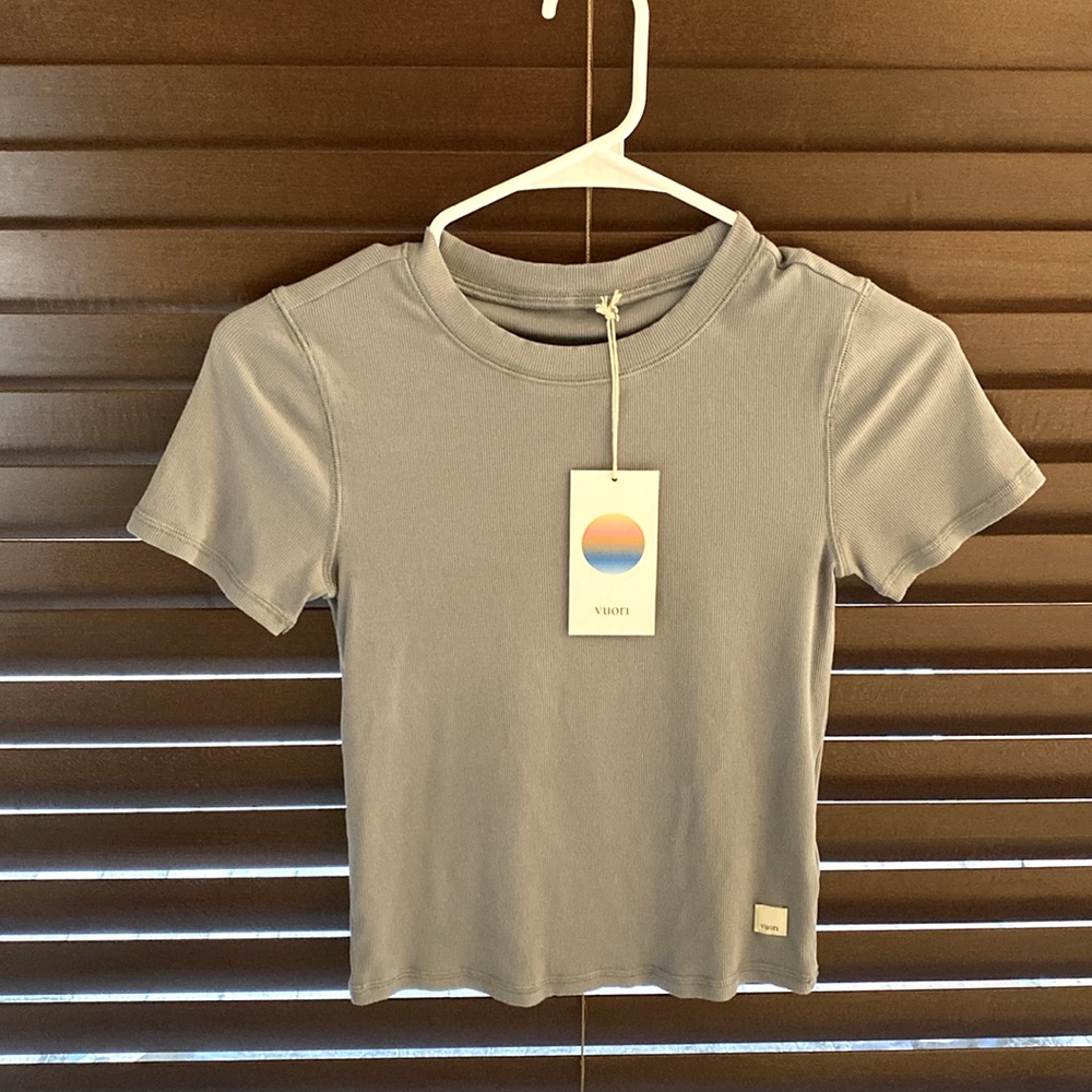 Vuori Pose tee